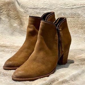 Dolce Vita Suede Booties Tan (Women' size 8)